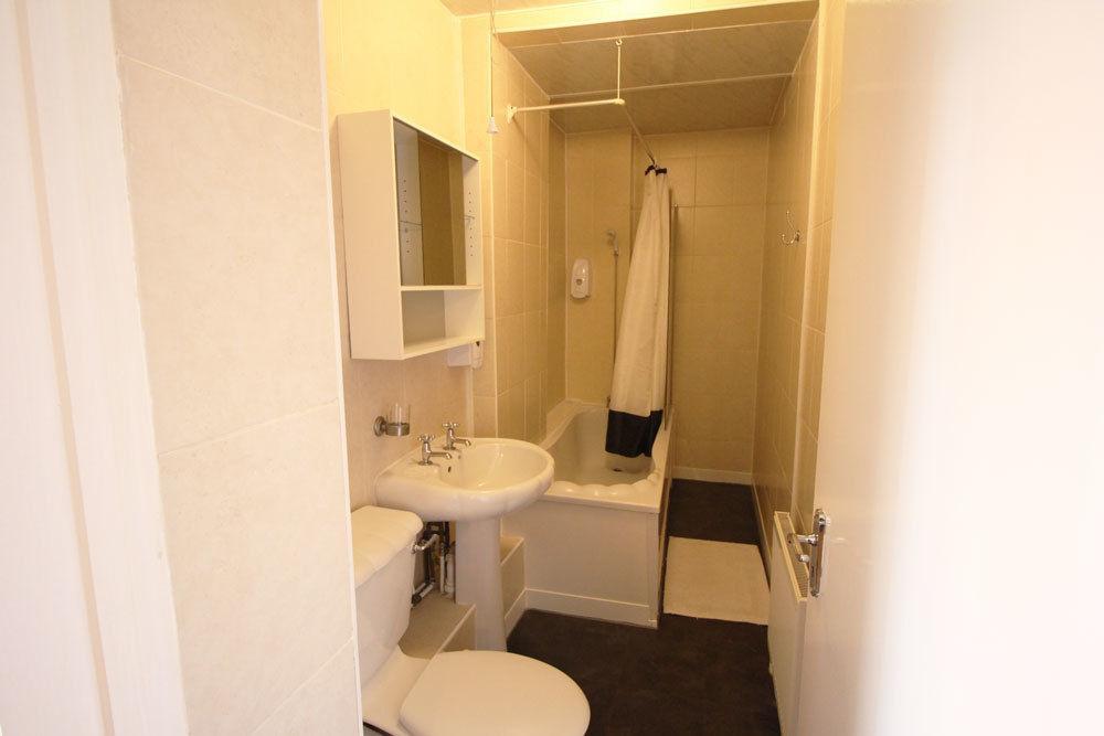 Flexistay Tulsi Aparthotel Croydon Bagian luar foto