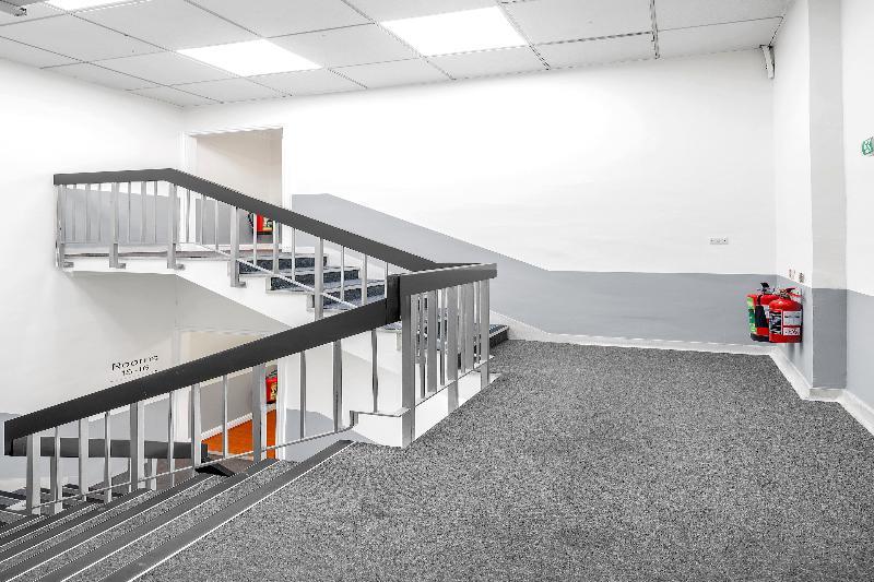 Flexistay Tulsi Aparthotel Croydon Bagian luar foto